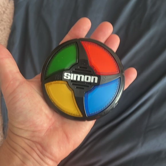 Mini Simon Game - Like New - Picture 3 of 3